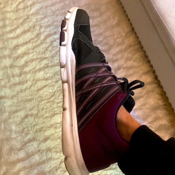 Womens Reebok Running shoe size 9 - Picture 4 of 5